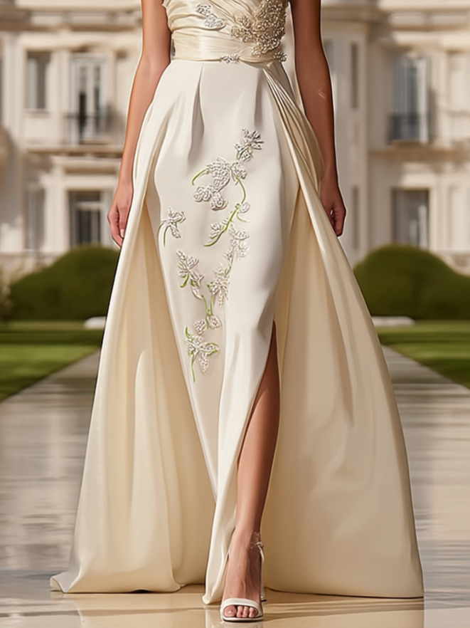 White Lace Embroidery Bridal/Wedding Dress Spaghetti Sleeveless A-Line Gown Dress
